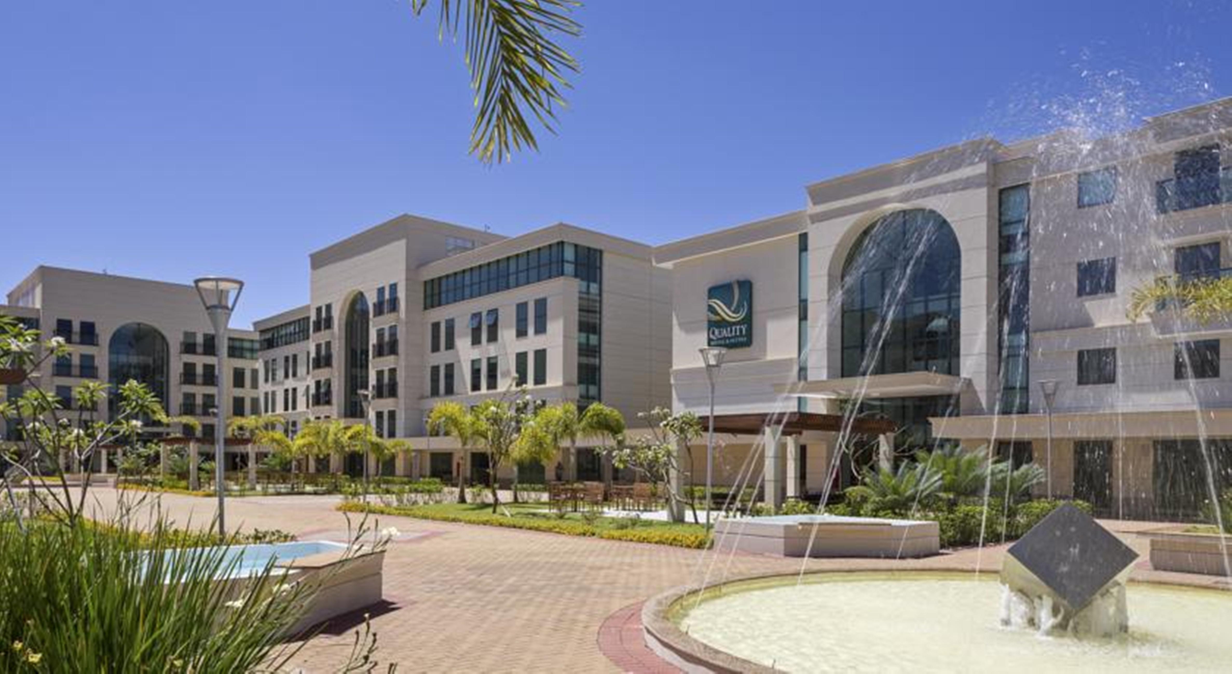 Quality Hotel & Suites Brasilia Esterno foto